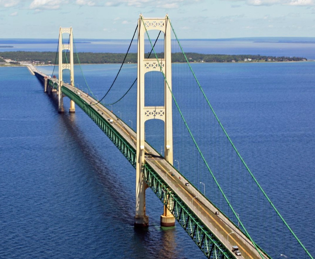 Mackinac_Bridge_from_the_air4